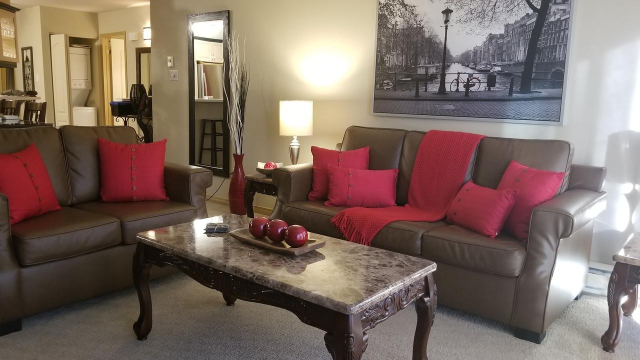 2 Bedroom Condo in Pedestrian Village by Amazing Property Rentals Mont-Tremblant Esterno foto